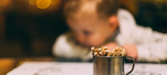 10 activités intérieures en famille